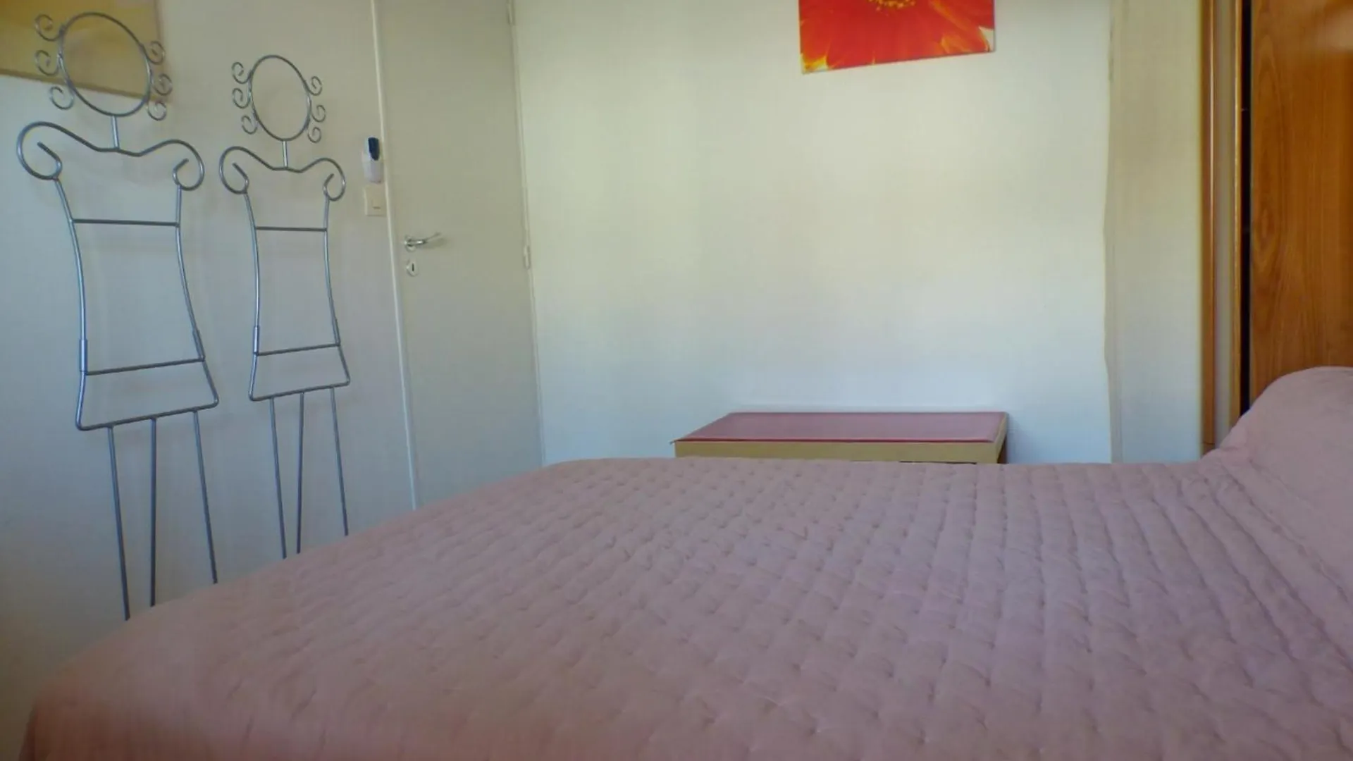 Pleasant Seaside Cocoon Apartment Six-Fours-les-Plages 0*,  France